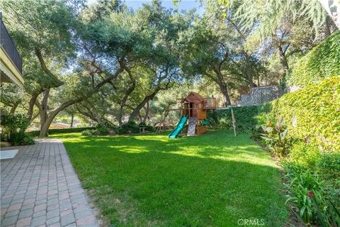 Tiny photo for 375 Berkshire Avenue, La Canada Flintridge, CA 91011 (MLS # GD25191184)