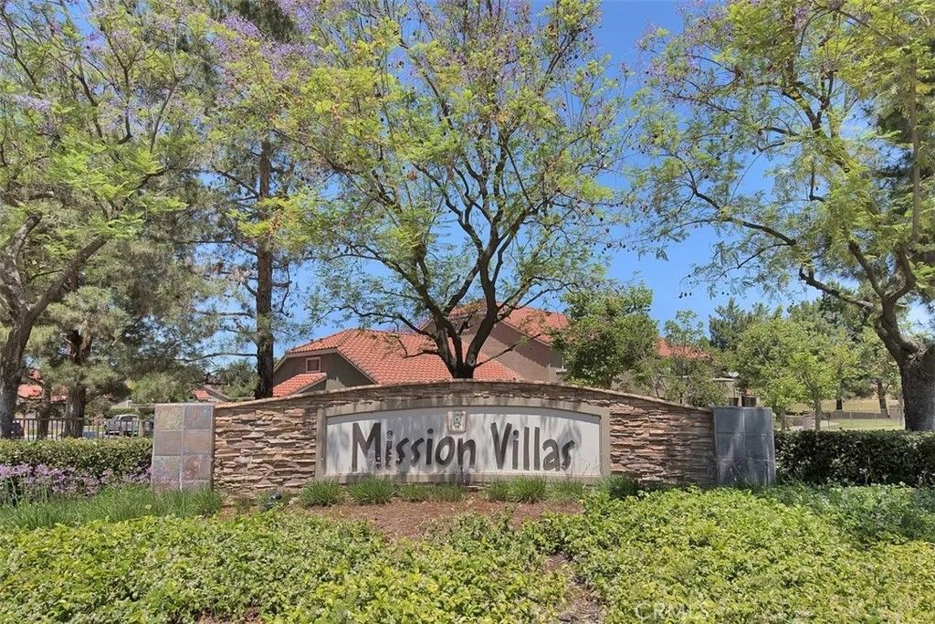 Photo of 200 E Alessandro #72, Riverside, CA 92508 (MLS # IG25277047)