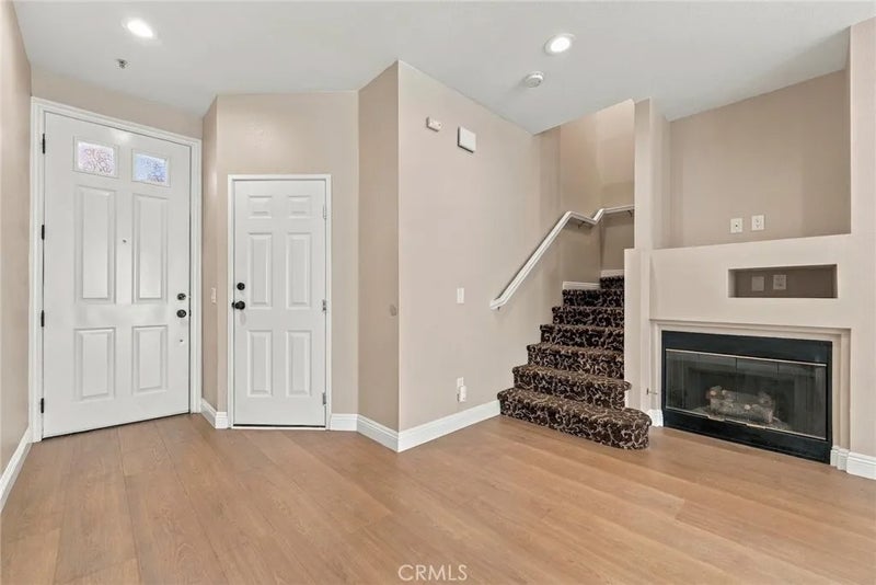 1513 Ismail Place