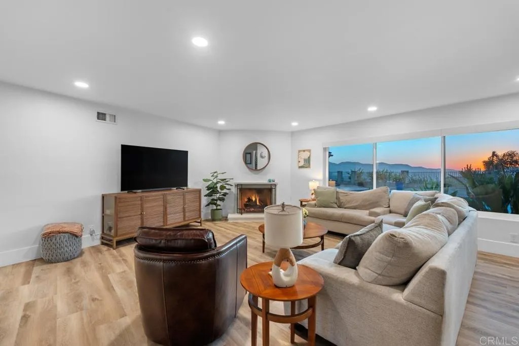 1724 Hacienda Place