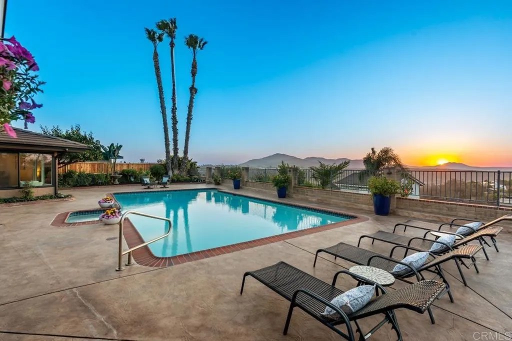 1724 Hacienda Place