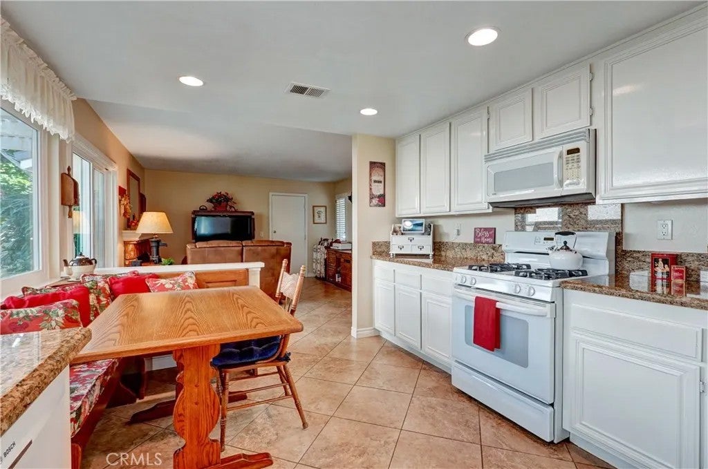 25839 Vaquero Court