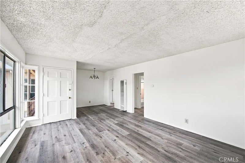 5701 Corbett