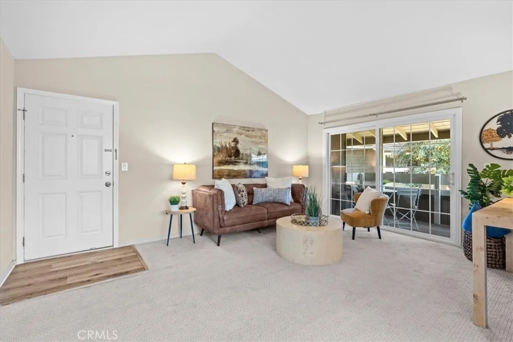 208 Springview