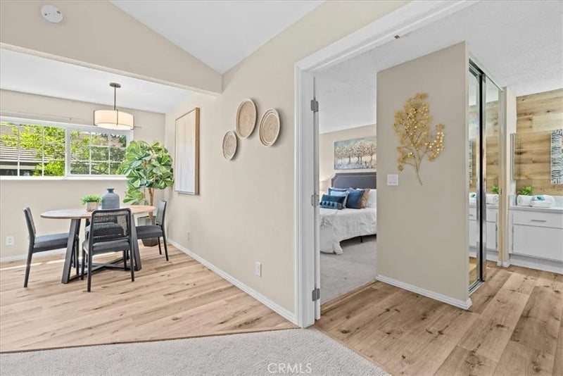 208 Springview