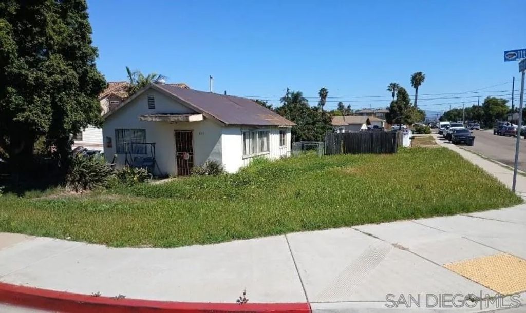 Photo of 875 11th Street, Imperial Beach, CA 91932 (MLS # 260006159)