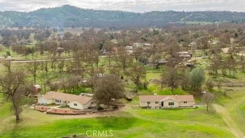 Photo of 31306 Ruth Hill Road, Squaw Valley, CA 93675 (MLS # FR25280036)
