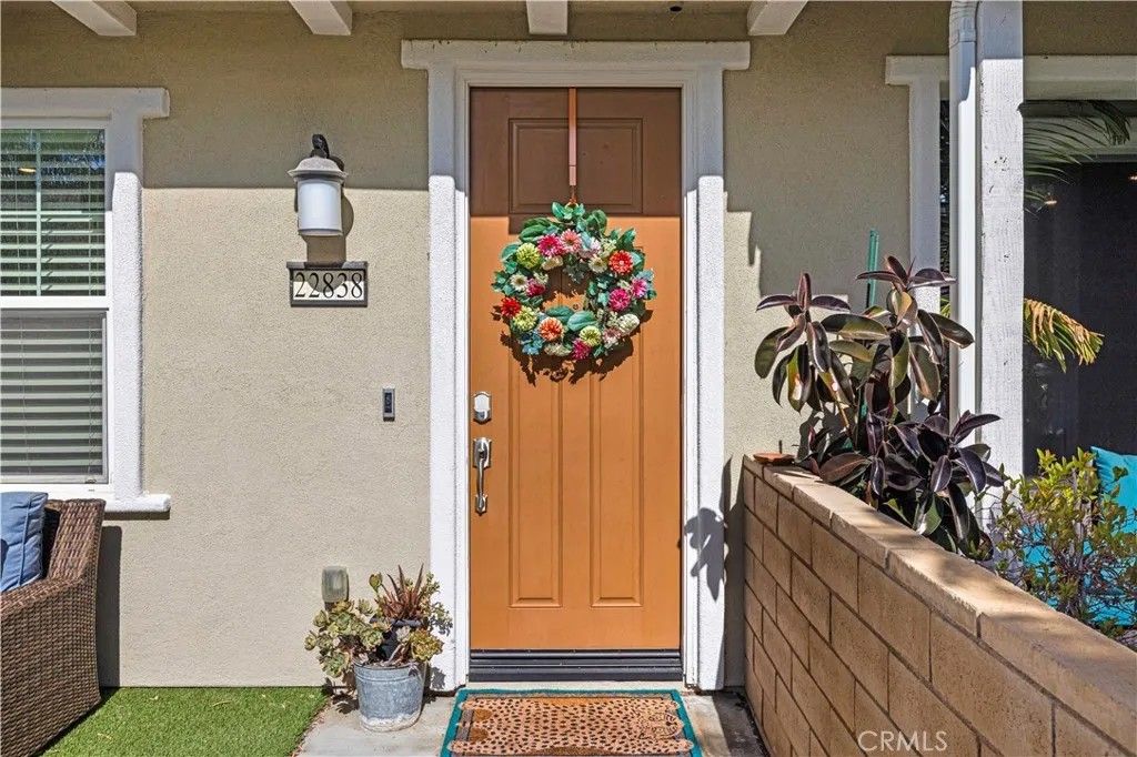 Photo of 22838 Concord Dr #80, Saugus, CA 91350 (MLS # SR26039621)