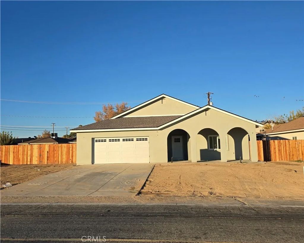 Photo of 10401 N Loop Boulevard, California City, CA 93505 (MLS # SR25272668)