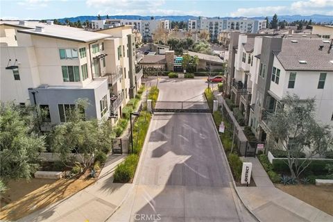 Photo of 19531 Cardigan Drive, Northridge, CA 91324 (MLS # SR26014800)