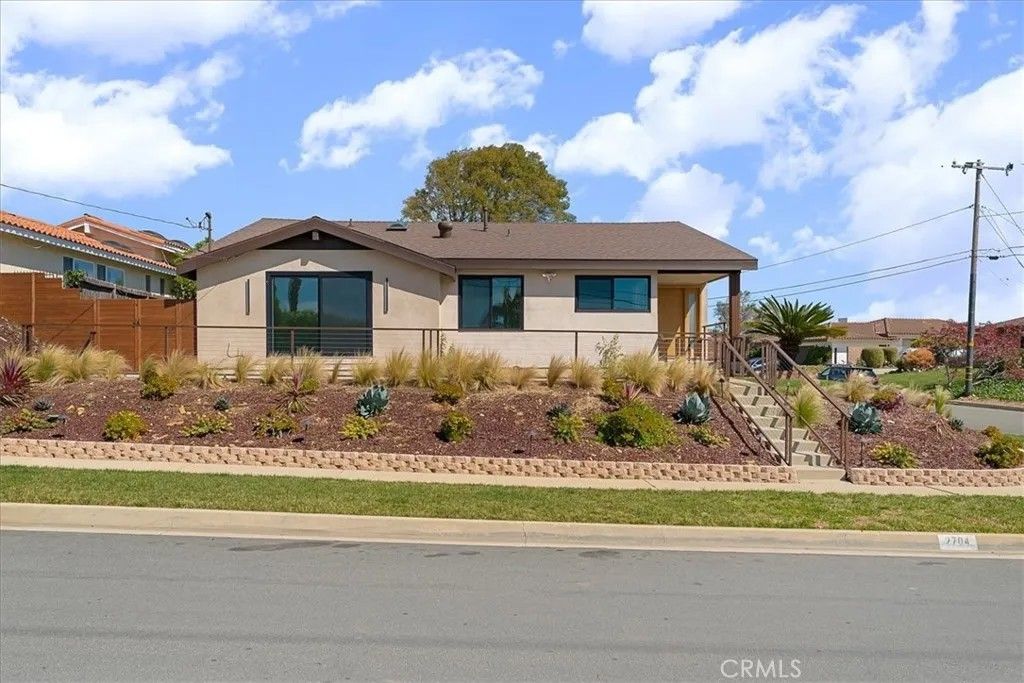 Photo of 2704 Vista Mesa Dr, Rancho Palos Verdes, CA 90275 (MLS # OC26104854)