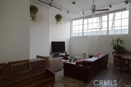 420 S San Pedro 222