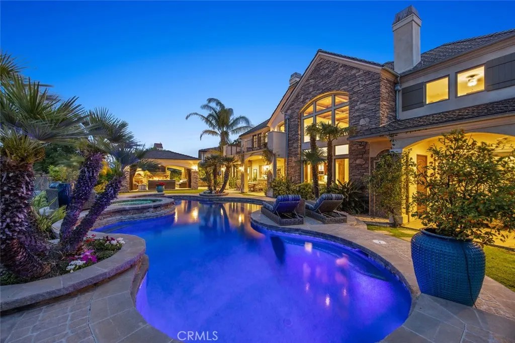 25769 Oak Leaf Court