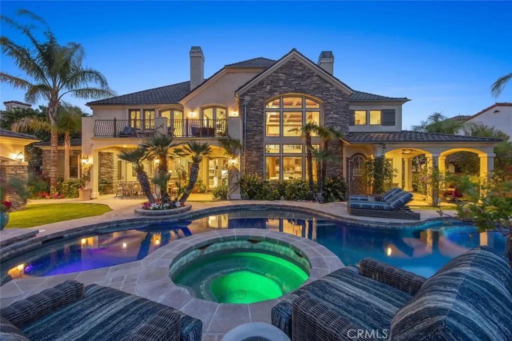 25769 Oak Leaf Court