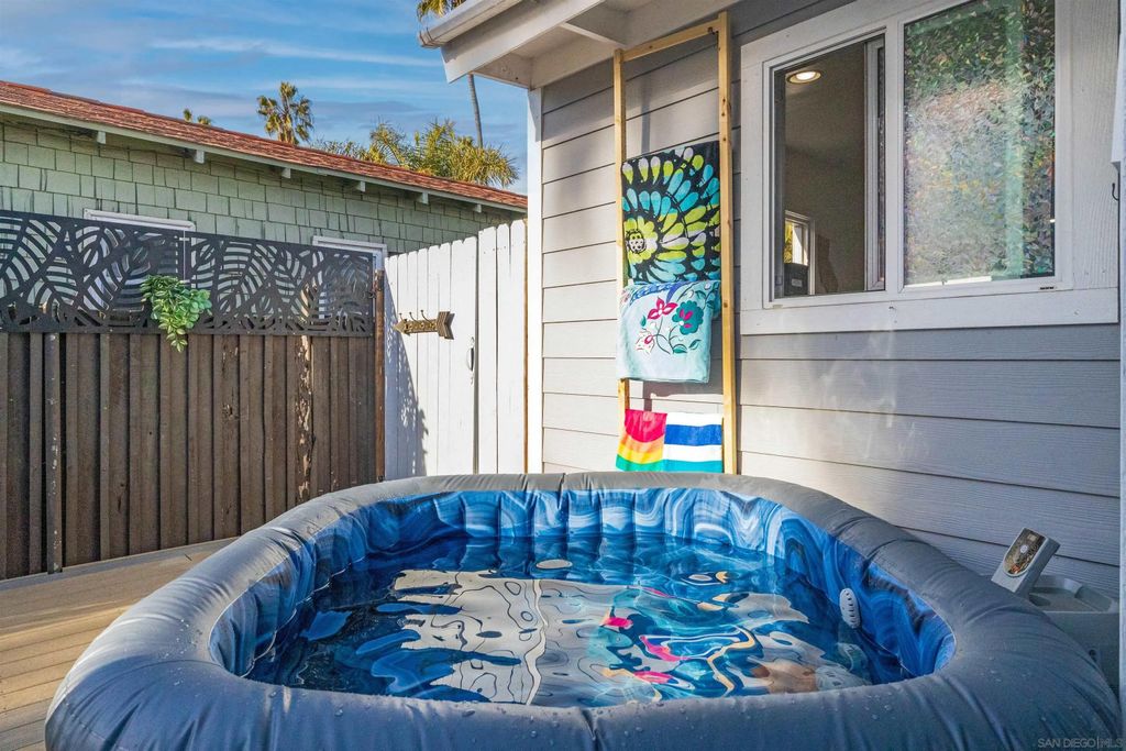 Photo of 4825 W Point Loma Blvd, San Diego, CA 92107 (MLS # 260007577)