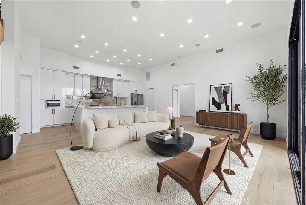 Photo of 6565 Pickwick, Los Angeles, CA 90042 (MLS # WS26075232)