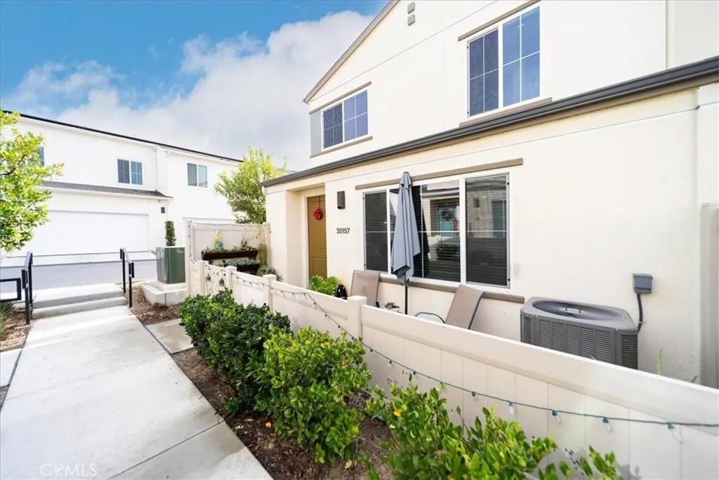 Photo of 35157 Grove Trl, Fallbrook, CA 92028 (MLS # SW25279262)