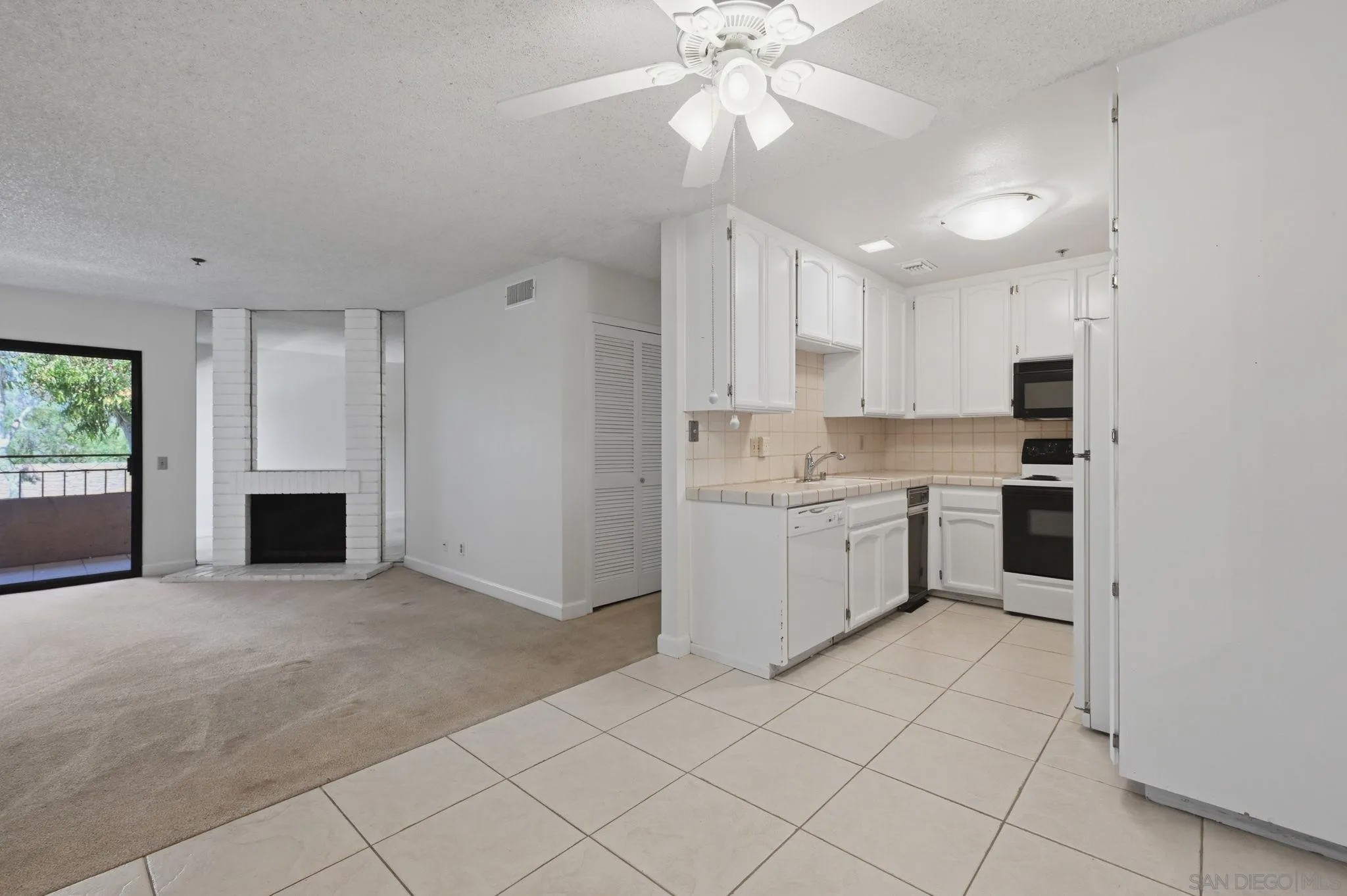 5649 Lake Park 301