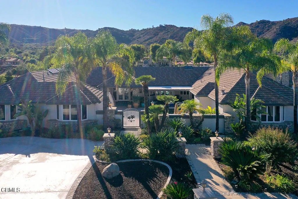 Photo of 38543 Hillside Trail Drive, Murrieta, CA 92562 (MLS # P1-24851)
