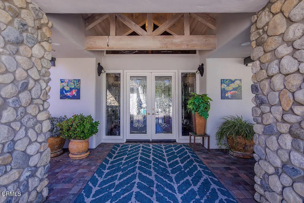 38543 Hillside Trail Drive