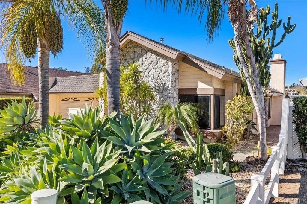 Photo of 1610 Via La Plaza, San Marcos, CA 92078 (MLS # NDP2511402)