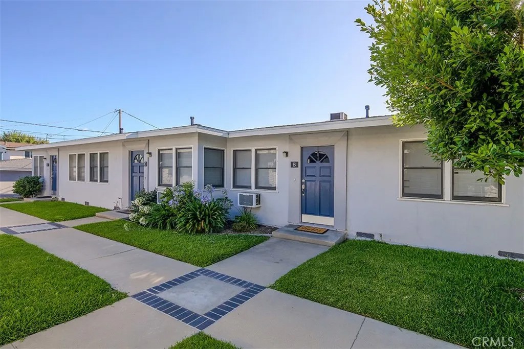 630 W Foothill