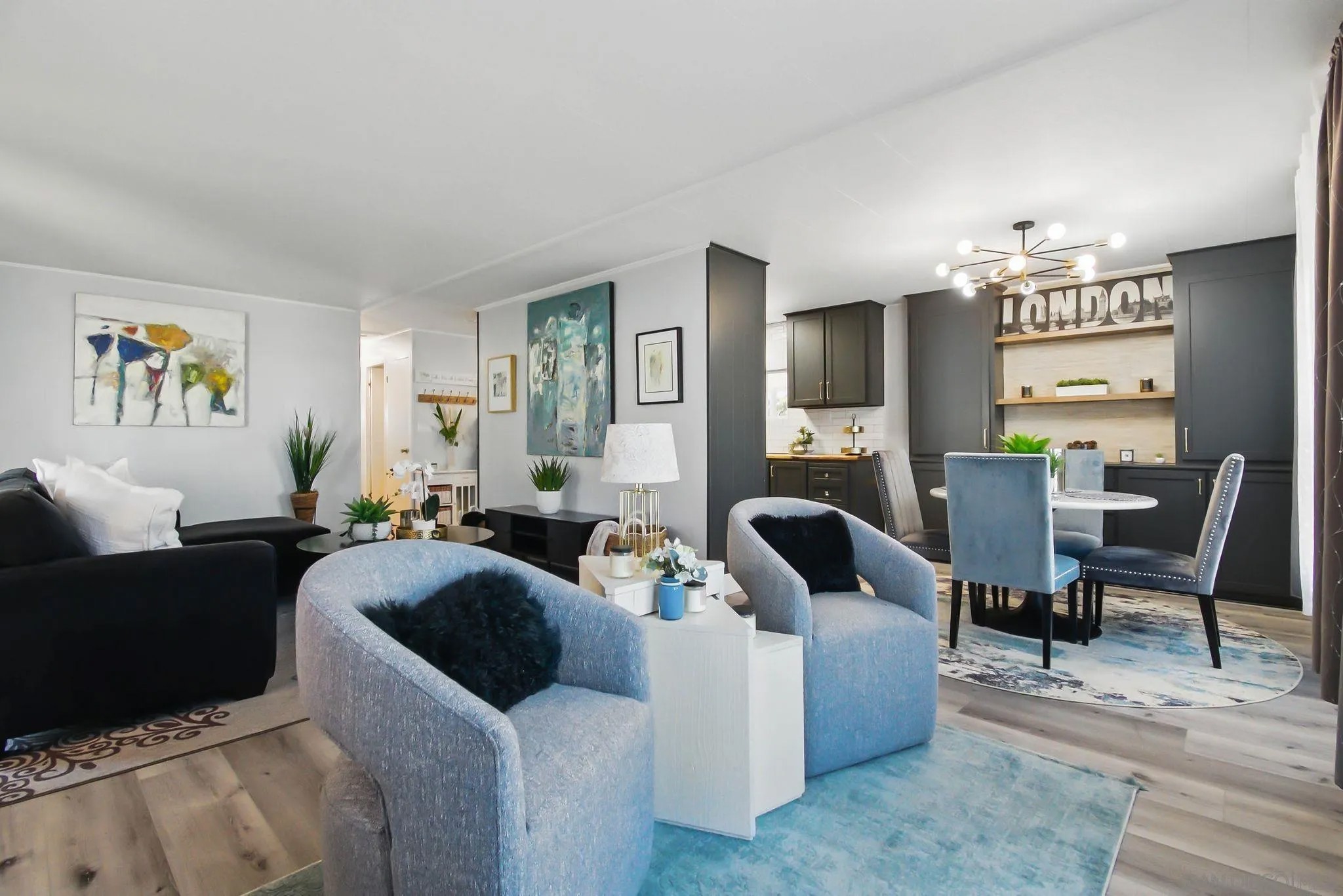 525 W El Norte Pkwy 126