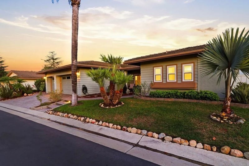 1356 Blackhawk Glen