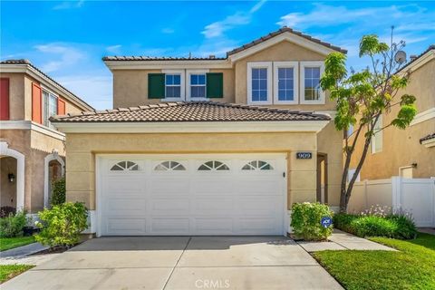 Photo of 909 Cimarron Ln, Corona, CA 92879 (MLS # OC25234931)