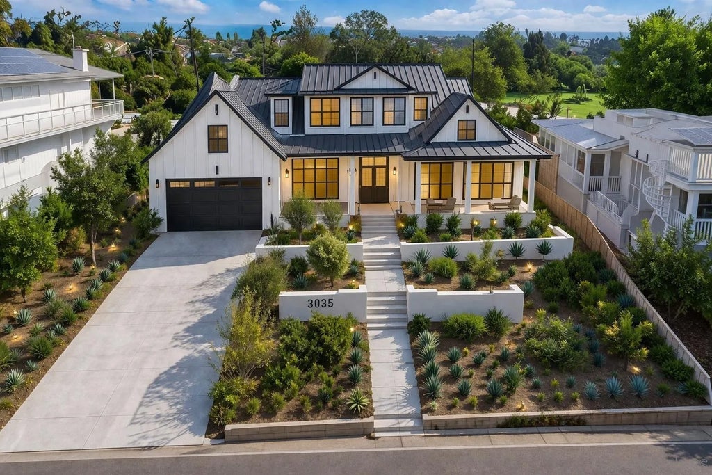 Photo of 97 N Vulcan Ave, Encinitas, CA 92024 (MLS # 260019707)