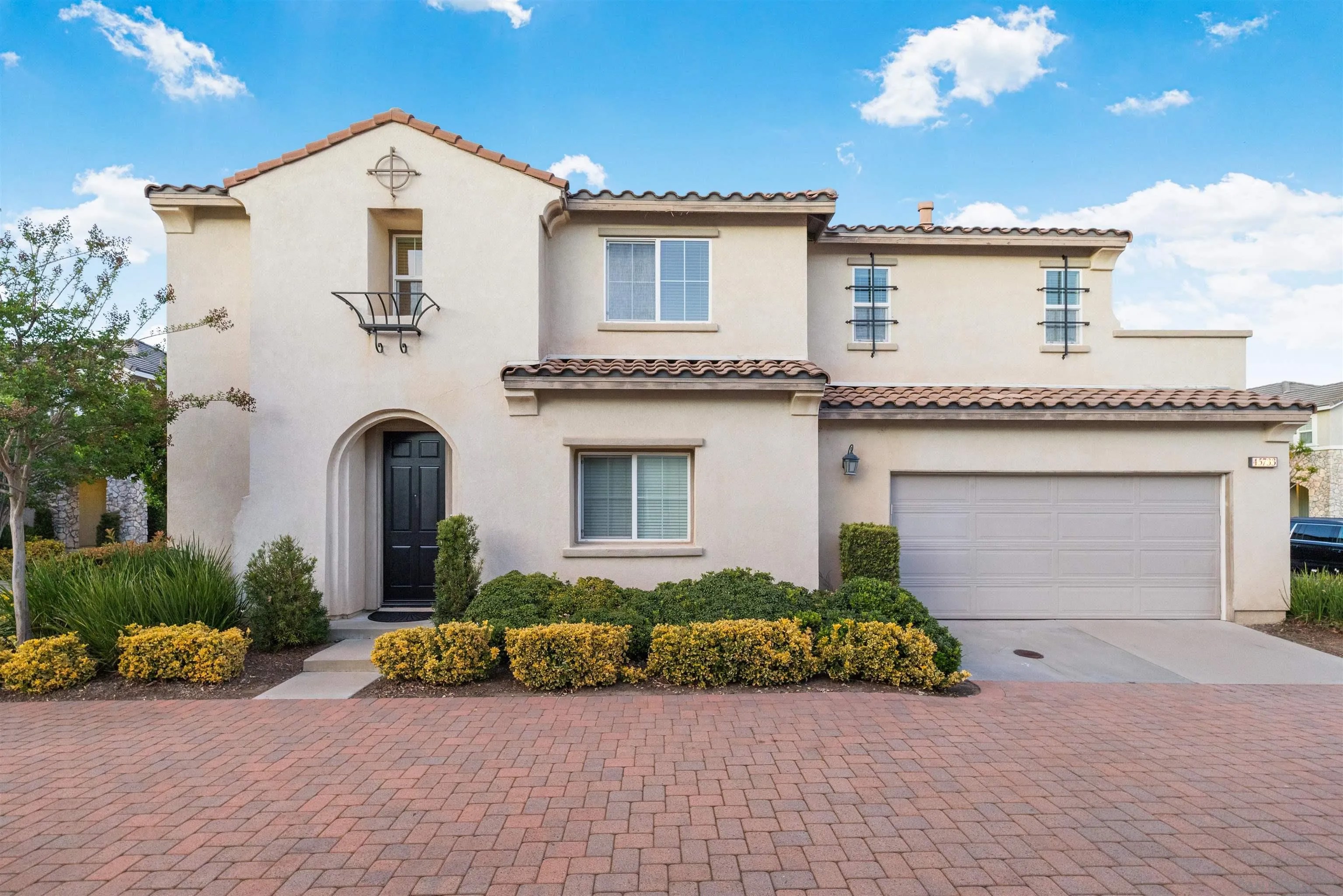 45733 Sierra Court