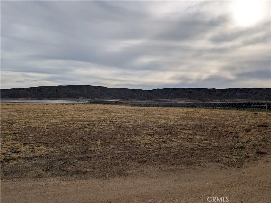 Photo of 0 Vic 95th St W &amp; Avenue K8, Lancaster, CA 93536 (MLS # SR25260474)