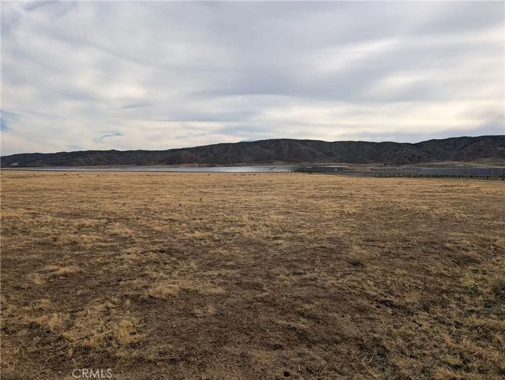 Photo of 0 Vic 95th St W &amp; Avenue K8, Lancaster, CA 93536 (MLS # SR25260474)