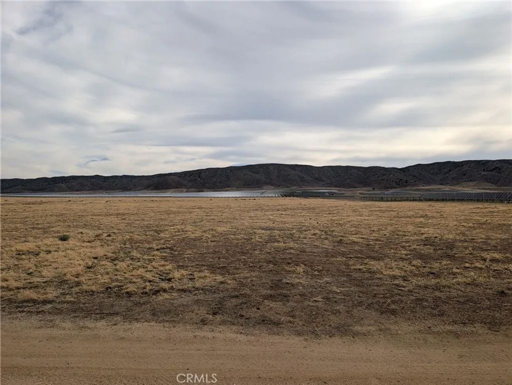 Photo of 0 Vic 95th St W &amp; Avenue K8, Lancaster, CA 93536 (MLS # SR25260474)