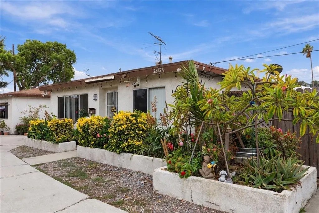 25152 Ebony Lane
