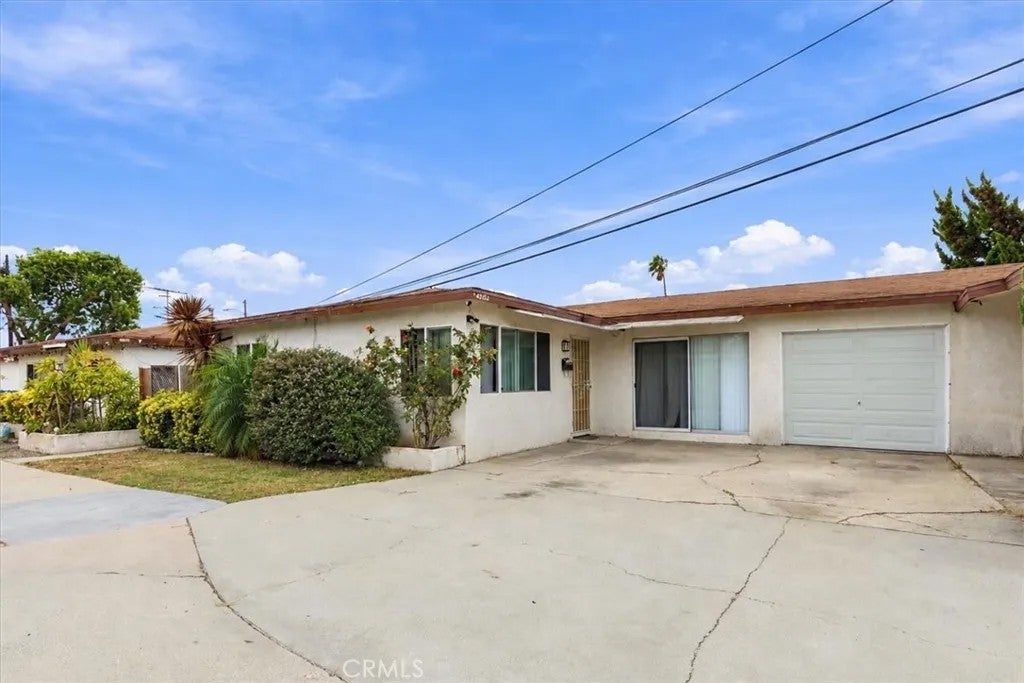 25152 Ebony Lane