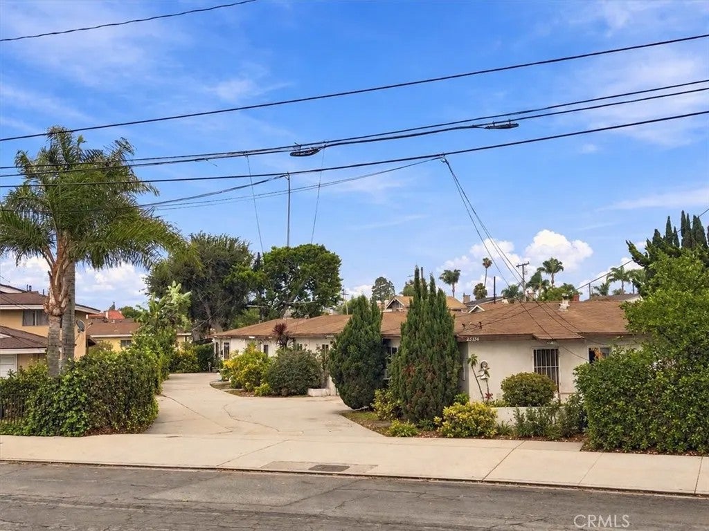 25152 Ebony Lane