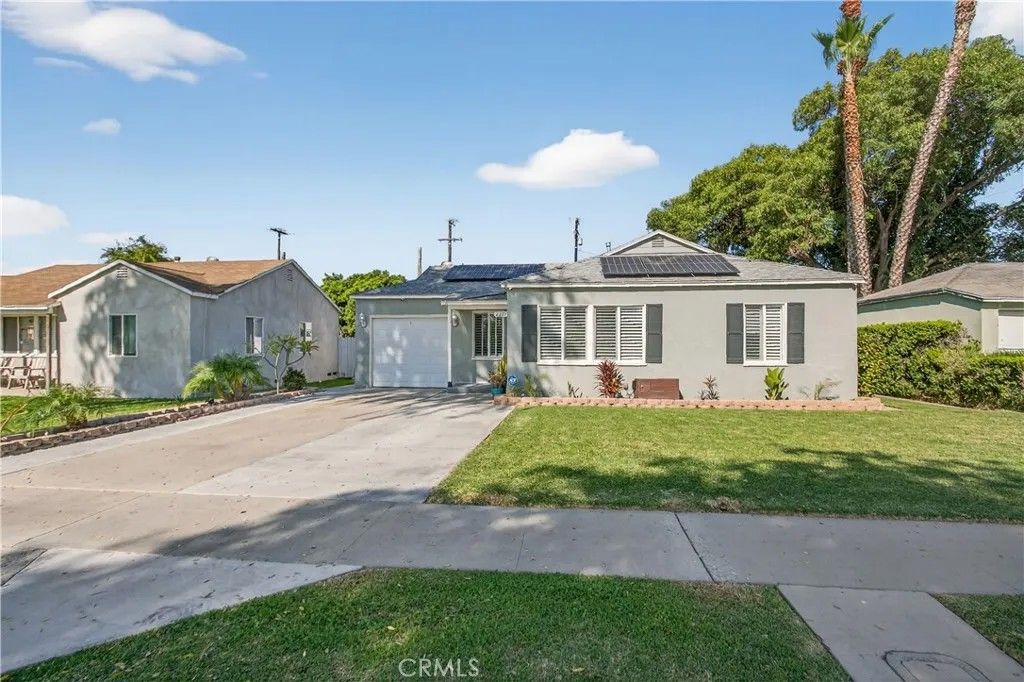 Photo of 2321 Williamson Ave, Fullerton, CA 92833 (MLS # OC26029734)