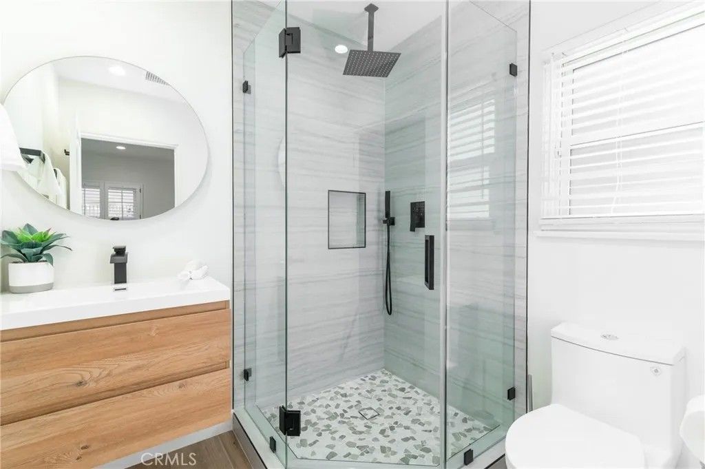 Photo of 4711 Tyrone Ave, Sherman Oaks, CA 91423 (MLS # SR26084244)