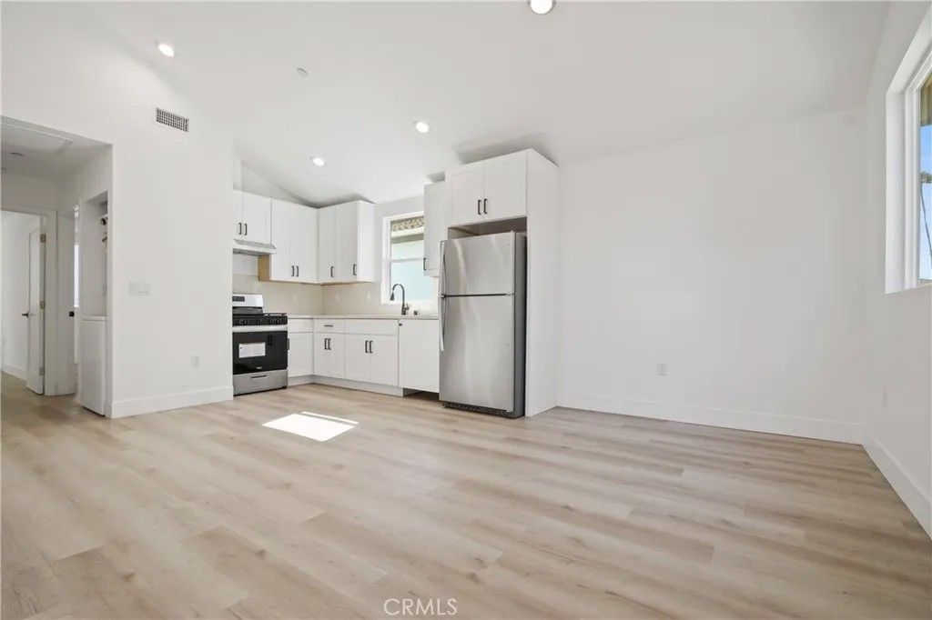 Photo of 9241 Firth Ave, Los Angeles, CA 90002 (MLS # SR25240126)