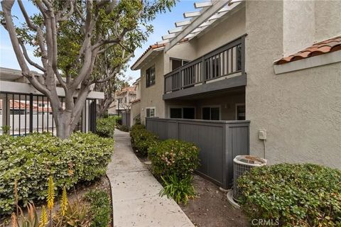 Photo of 262 Lemon Grove, Irvine, CA 92618 (MLS # OC26048950)