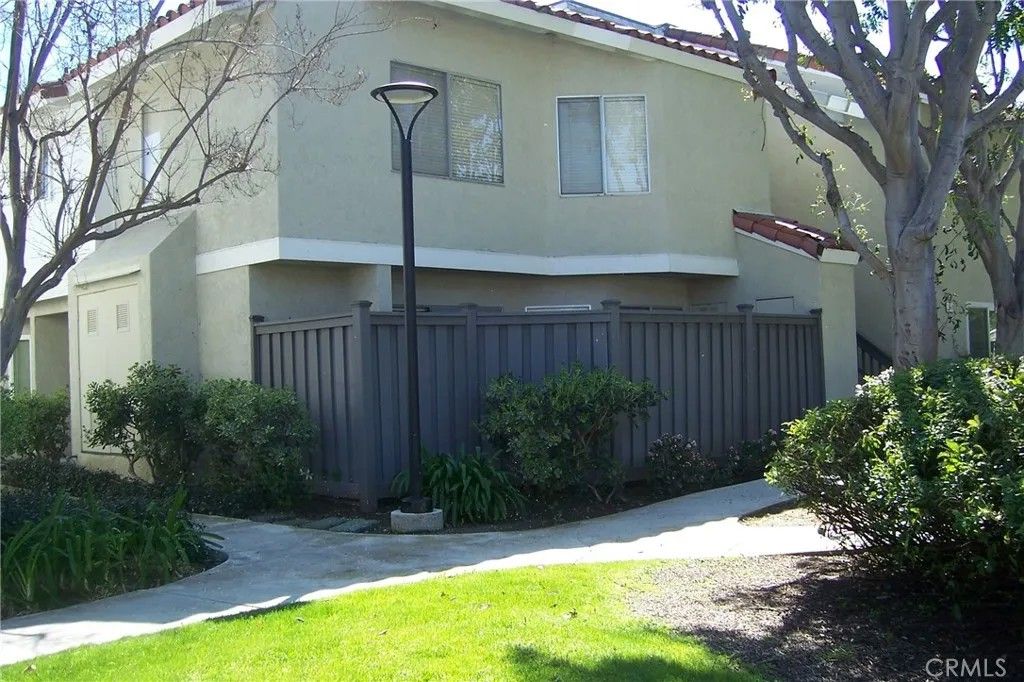 Photo of 262 Lemon Grove, Irvine, CA 92618 (MLS # OC26048950)