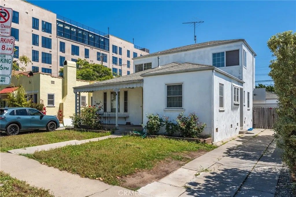 Photo of 10724 Tabor St, Los Angeles, CA 90034 (MLS # OC26092215)