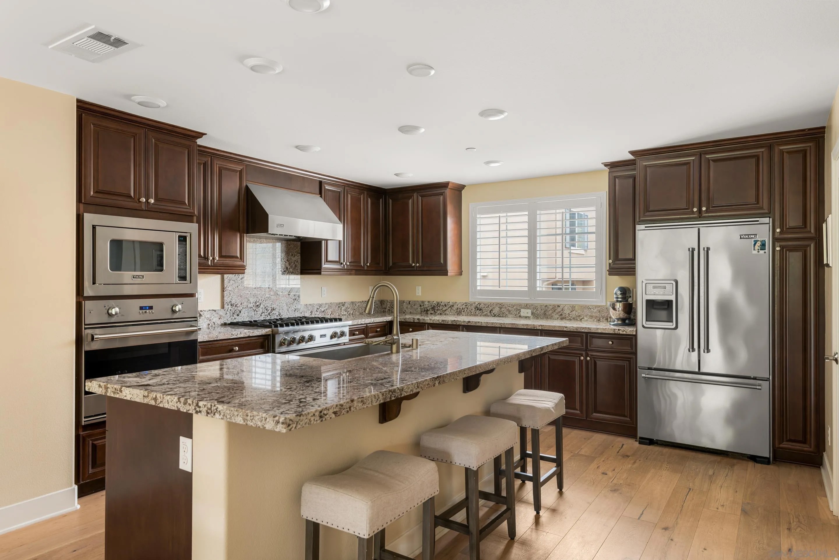 2406 Torrey Pines Rd 152