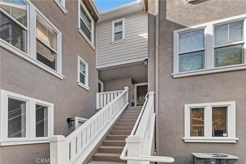 24 Valmont