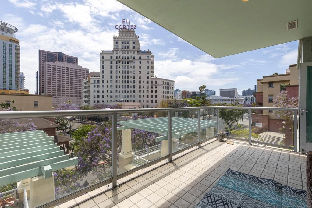 Photo of 850 Beech St #514, San Diego, CA 92101 (MLS # 260010406)