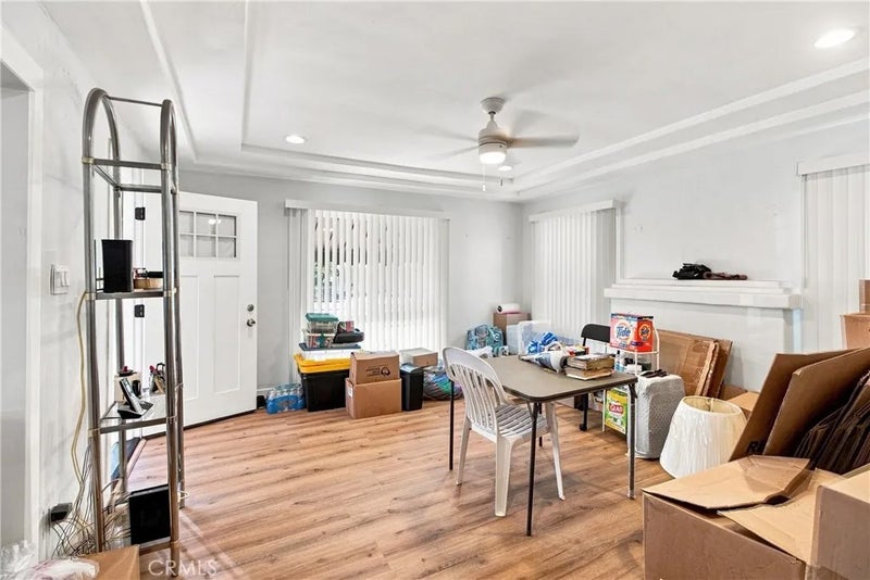1321 W 60th