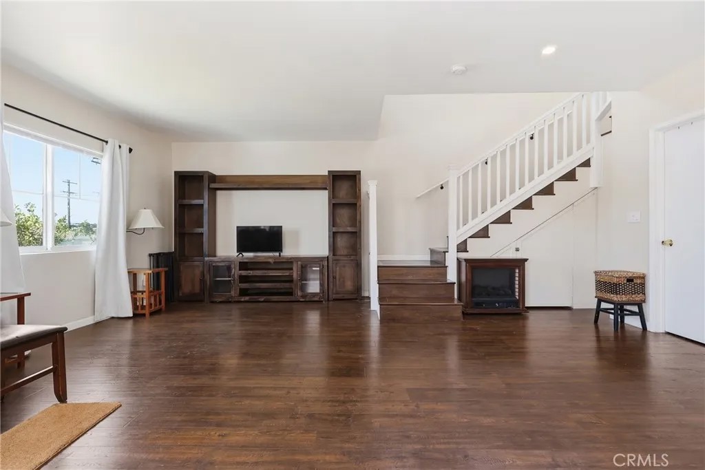 4565 W 164th