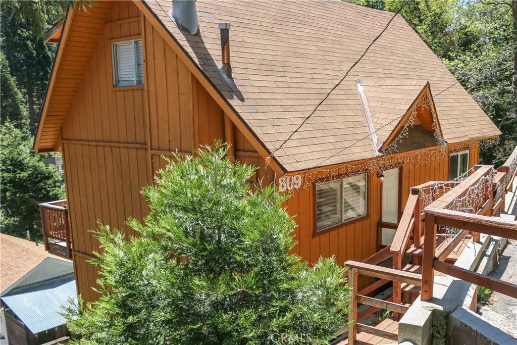 807 Virginia Ct