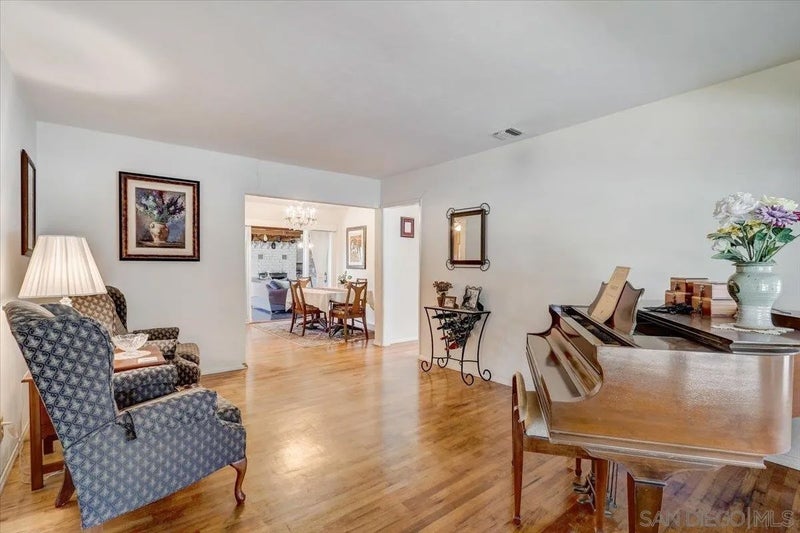 121 Shasta St